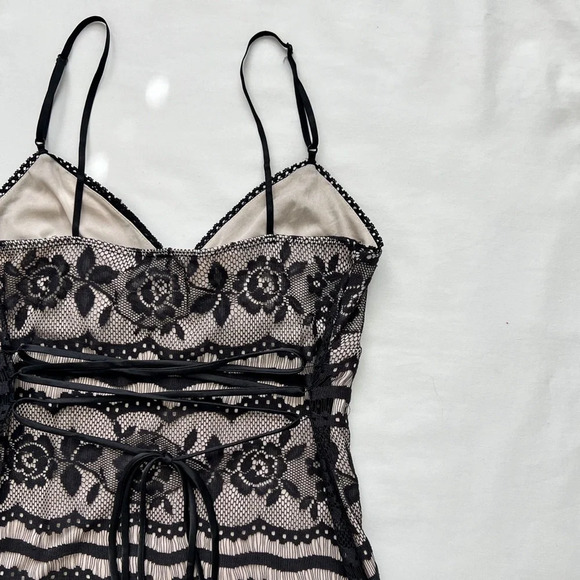 Vintage 90’s First Kiss Lace Dress - Picture 4 of 9